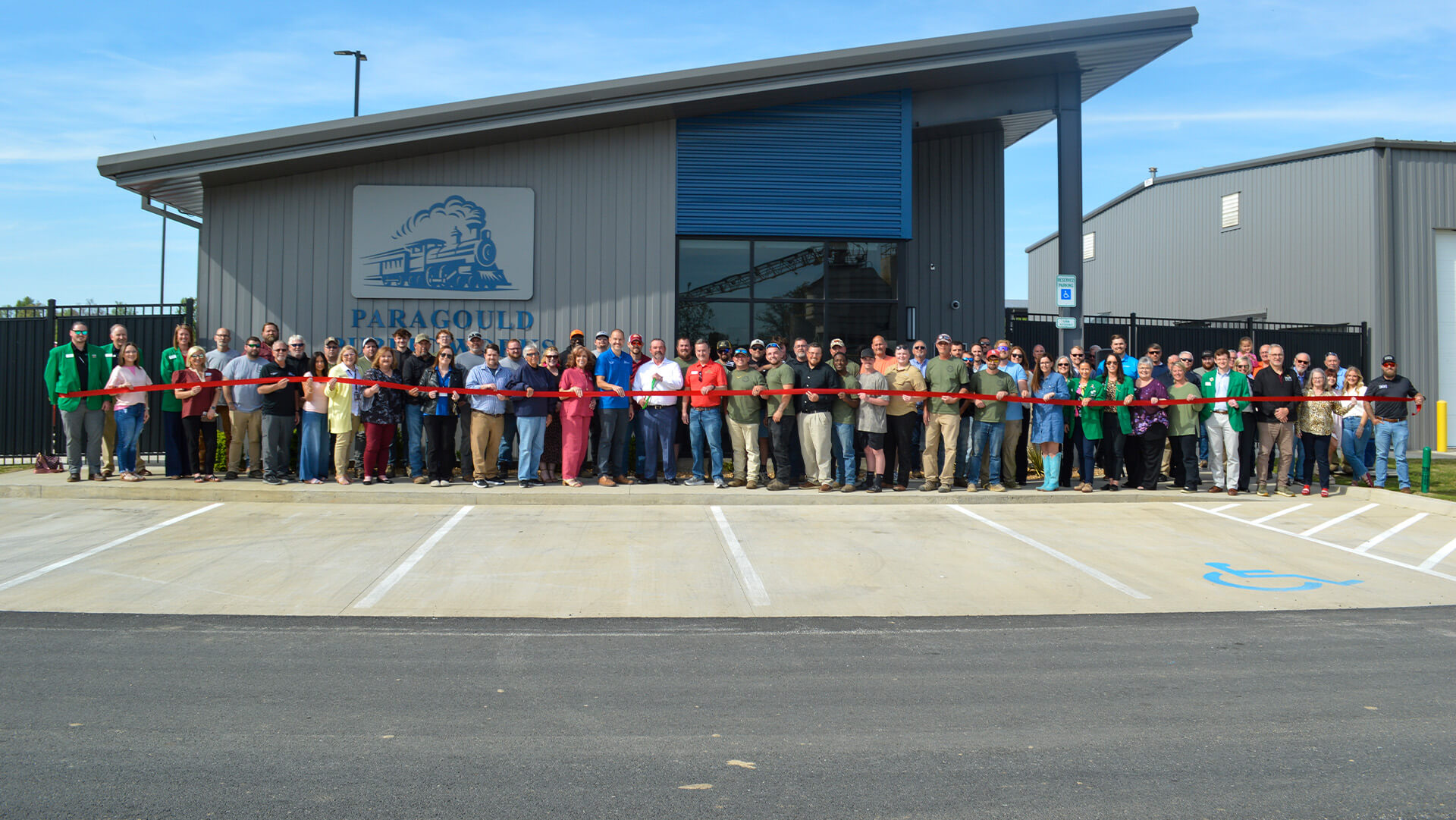 Ribbon cutting ceremony at a new Paragould facility.